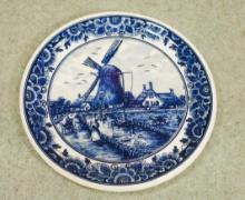 Vintage Delft's Blauw Miniature Collector's Hanging Plate #331 Hand Decorated
