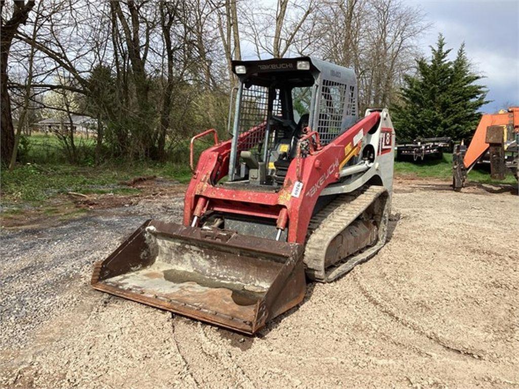 2018 TAKEUCHI TL8 SKID STEER LOADER