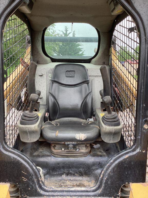 2015 CATERPILLAR 259D SKID STEER LOADER