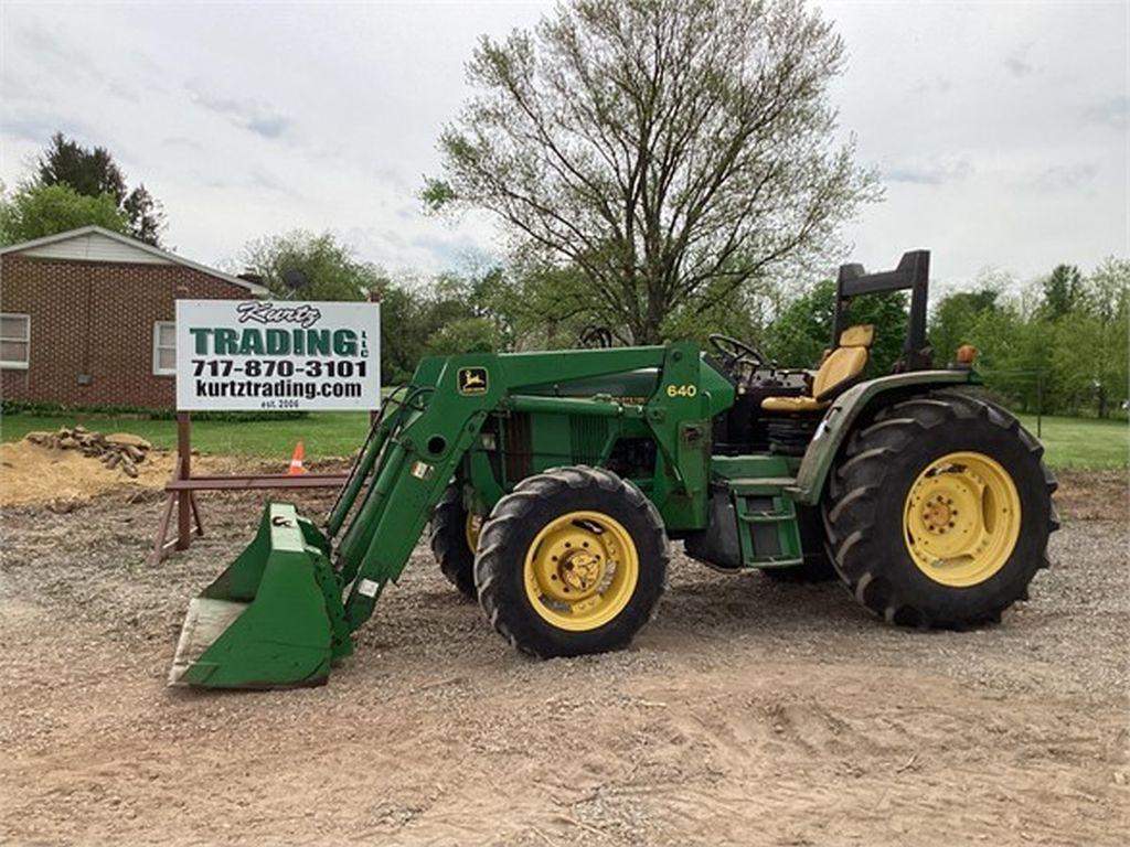 1996 JOHN DEERE 6400 FARM TRACTOR