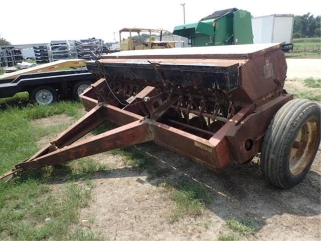 Pull Type International 510 18 Drop Grain Drill