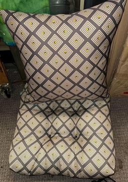 New Duck Cover Patio Chair Cushion 19" and Matching Pillow