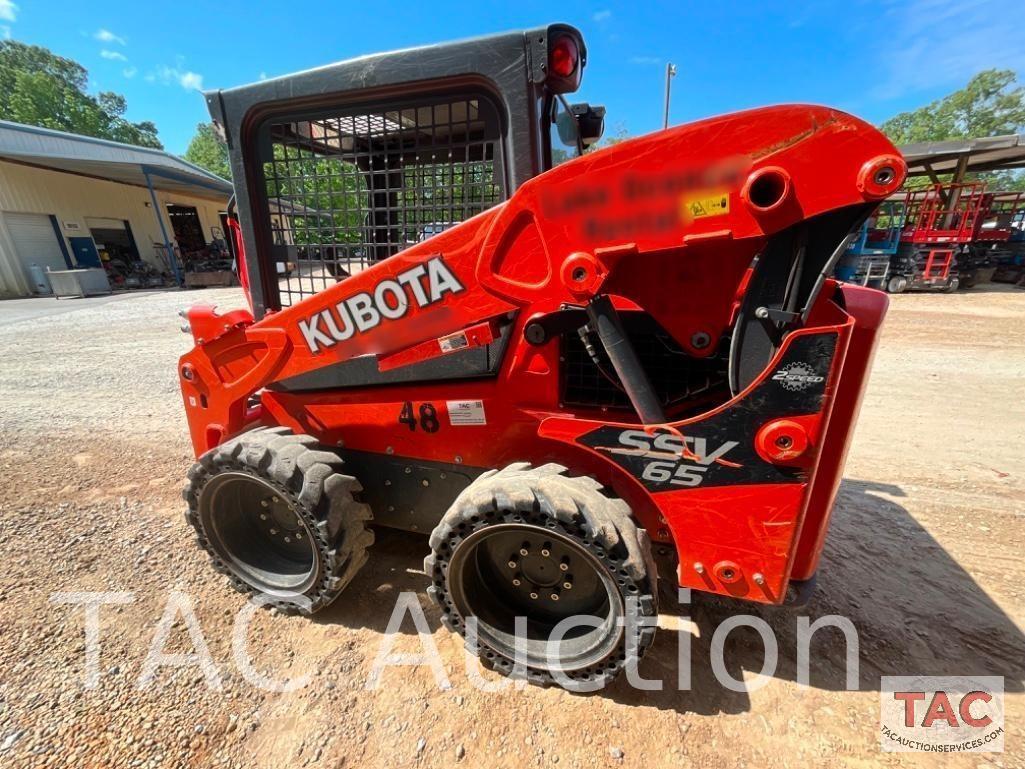 Kubota SSV65 Skid Steer