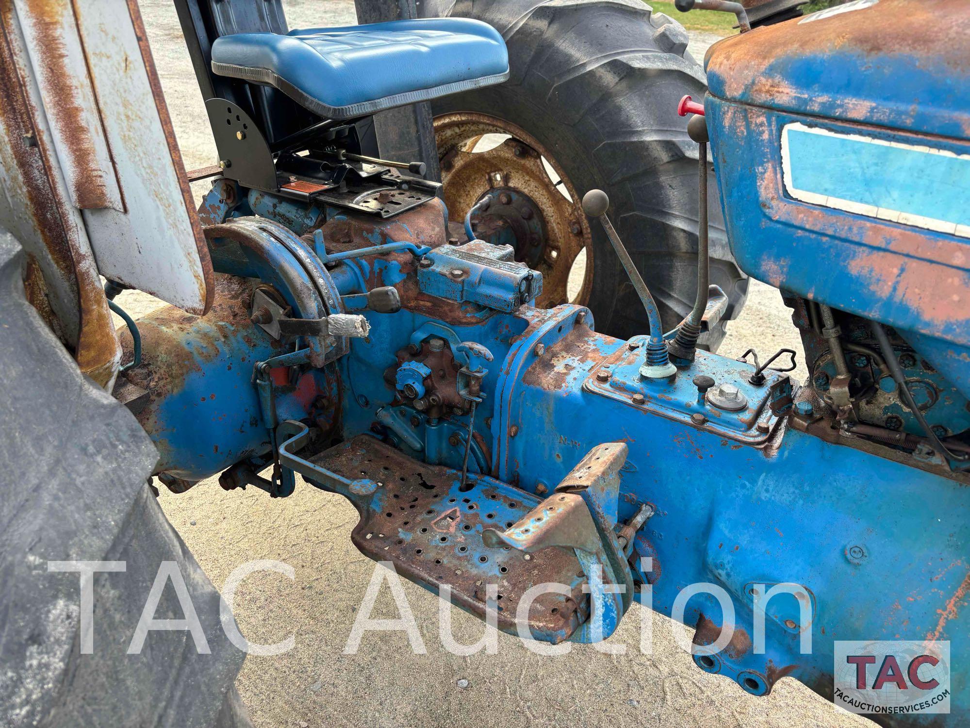 1985 Ford 4610 Farm Tractor