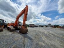 Hitachi EX230LC-5 Excavator 'Runs & Operates'