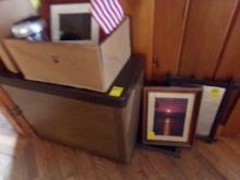 Humidifier with Box Containing Small Flag, Battery Lanterns, Electronic Pic