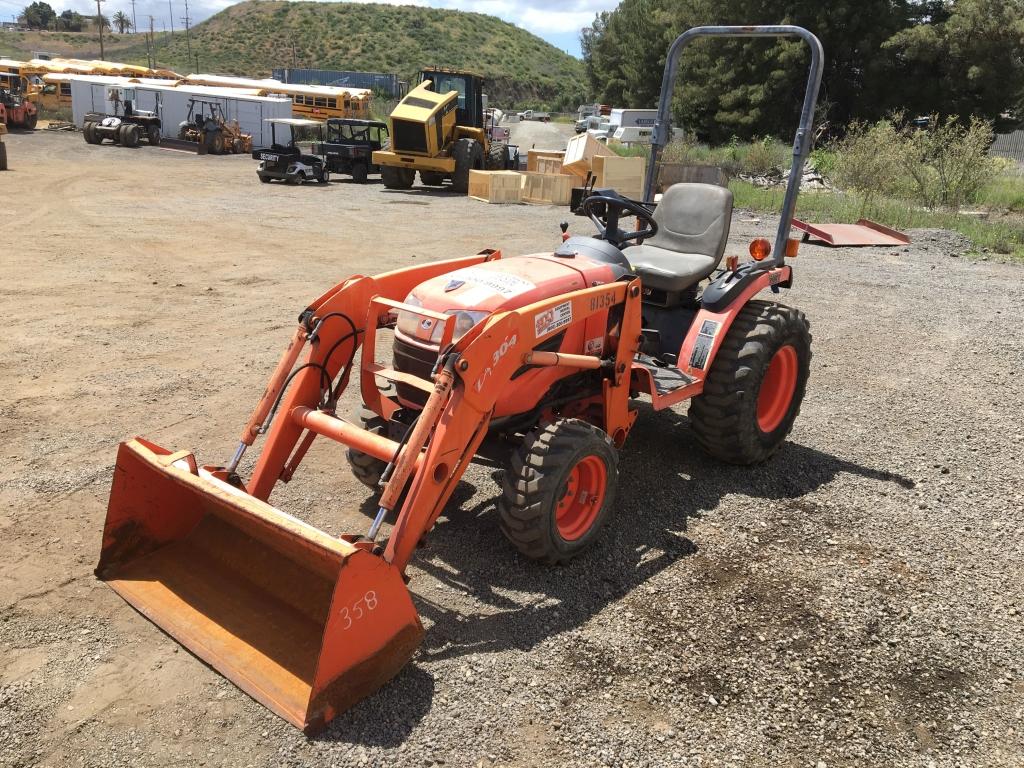 Kubota B2320HSD Utility Tractor,