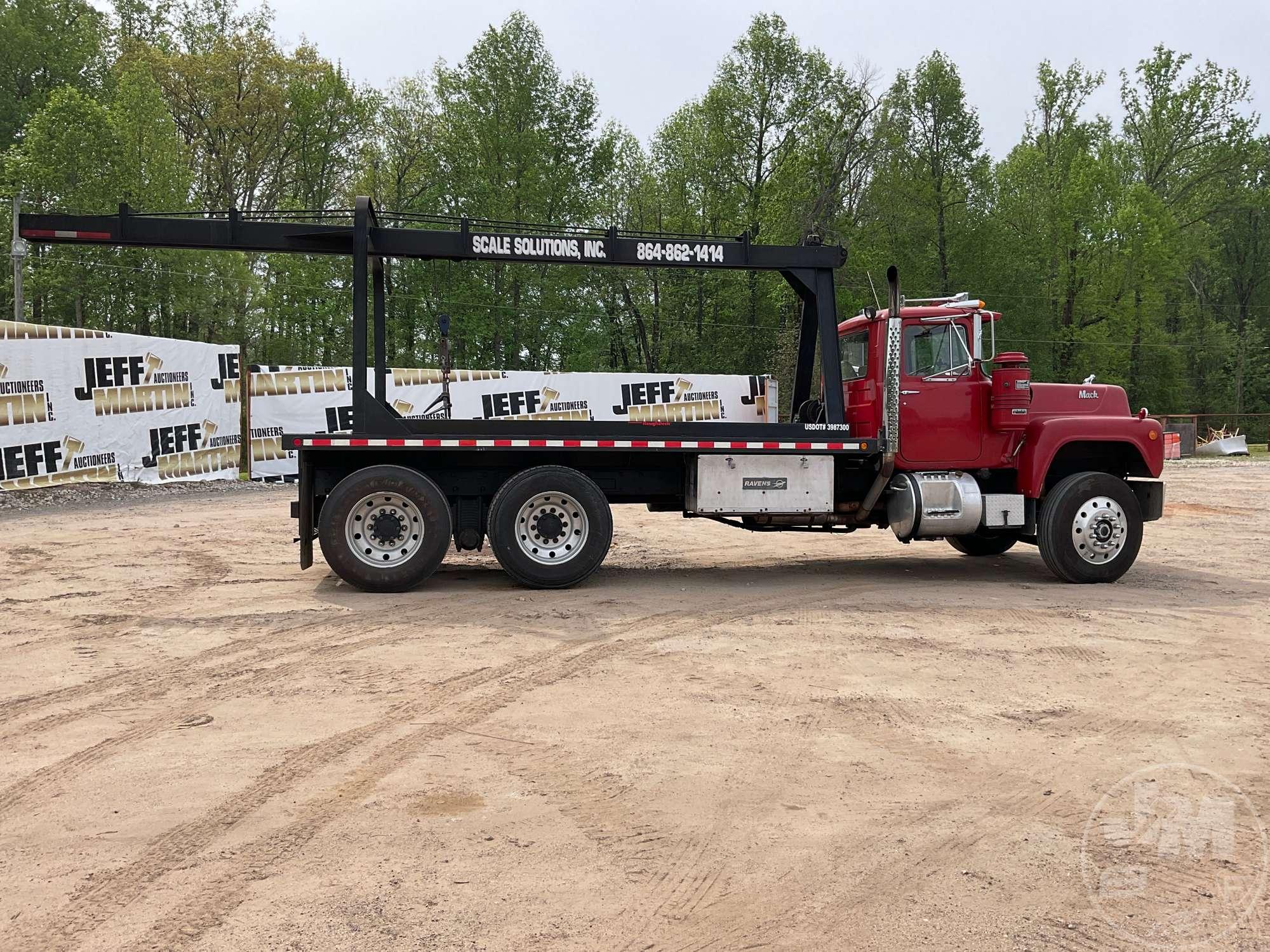 1985 MACK R686ST 5000 CRANE TRUCK VIN: 1M2N179C9FA001350