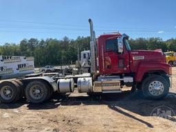 2019 MACK PINNACLE PI64T TANDEM AXLE DAY CAB TRUCK TRACTOR VIN: 1M1PN4GY3KM001951