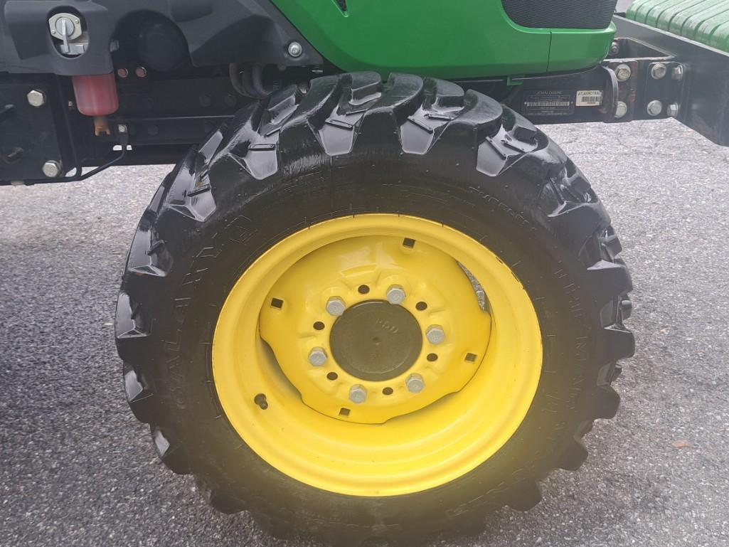 2019 John Deere 3032E Tractor*