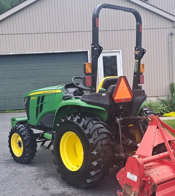 2019 John Deere 3032E Tractor*