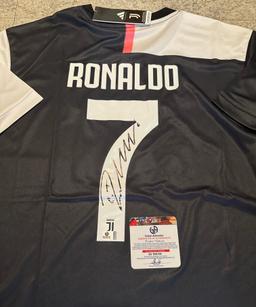 Cristiano Ronaldo FC Juventus Adidas Autographed 2019-20 Home Soccer Jersey GA coa