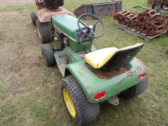 John Deere 110 Antique Garden Tractor, Starts Runs & Drives