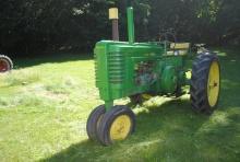 John Deere 'G' Tractor, narrow front, electric start, rear hydraulic, 540 pto, 6.00-16 fronts, 13.6-