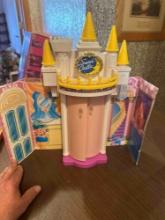 Barbie: Dream Castle...Shipping......