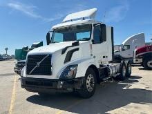 2018 VOLVO VNL64300 T/A DAYCAB