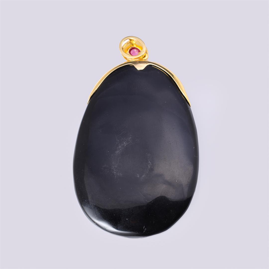 18K Yellow Gold & Carved Quartz Pendant by Carlo Rici