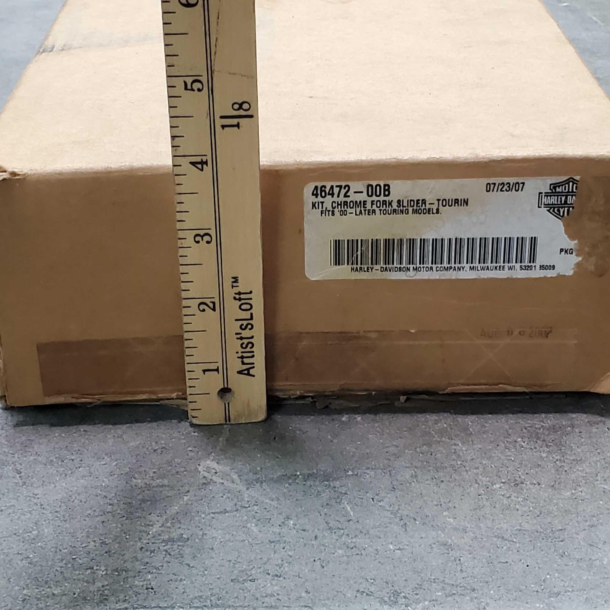 Box of Harley Davidson chrome fork slider kit-Tourin 46472-00B