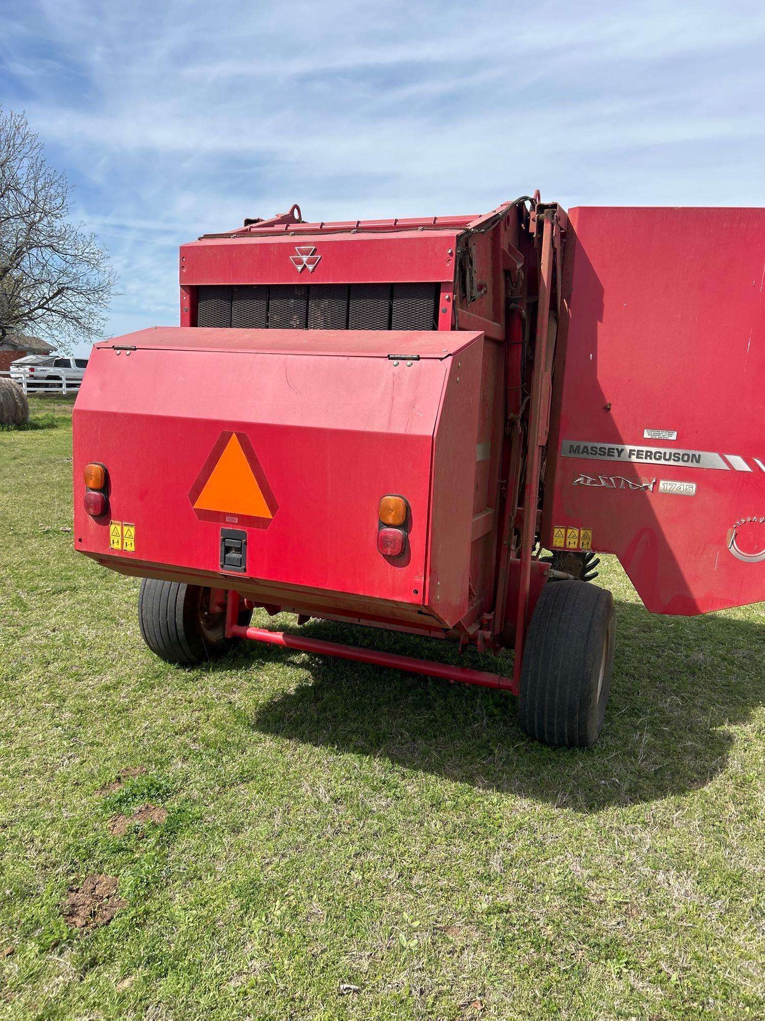 round baler