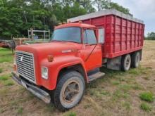 IH Loadstar 1600 grain truck, not running