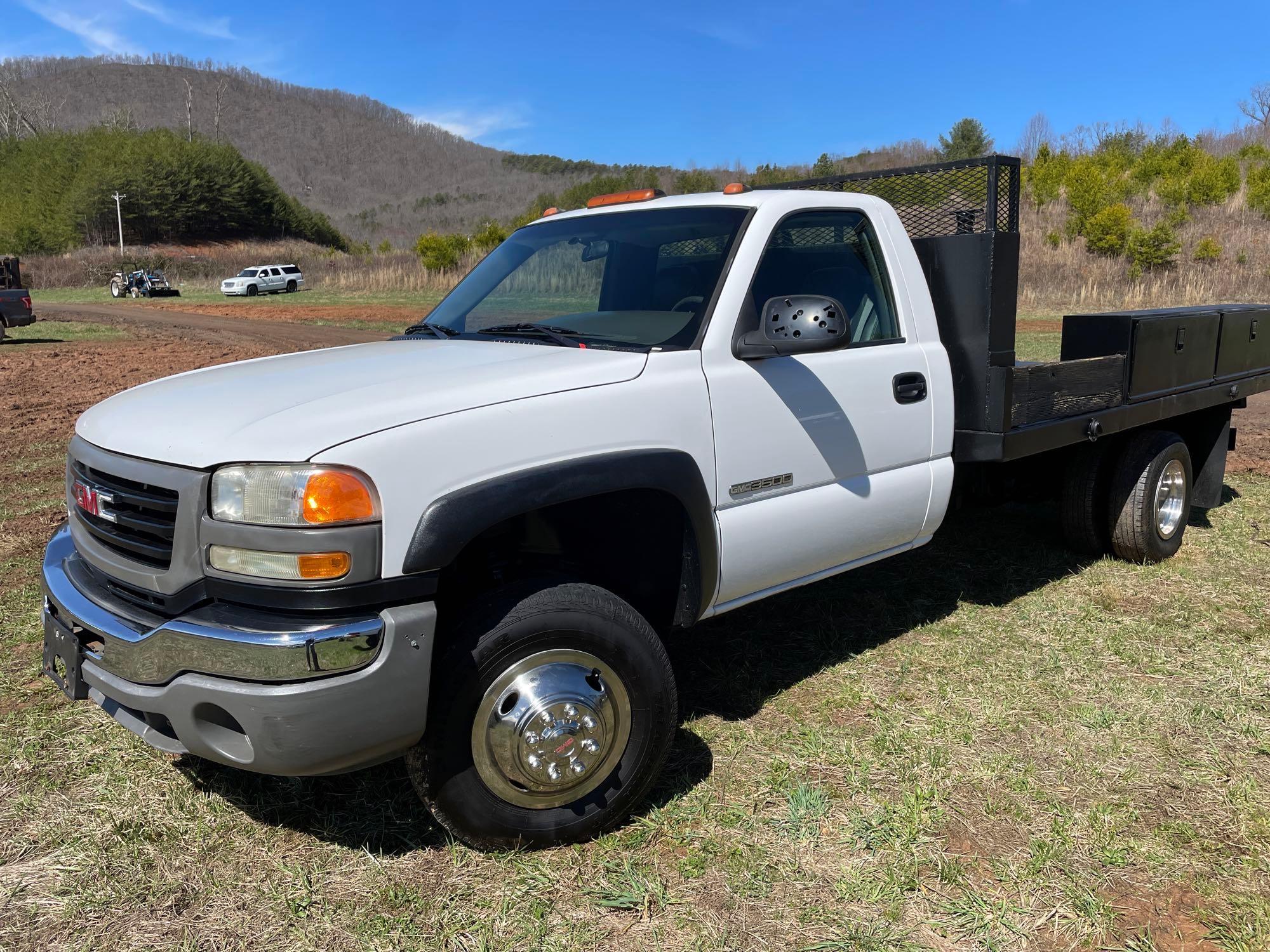 2005 GMC Sierra Pickup Truck, VIN # 1GDJC34U65E261696