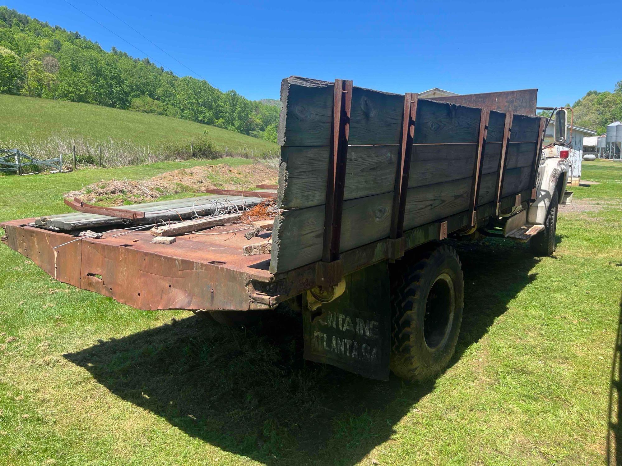 1979 Ford F700 Flat Bed