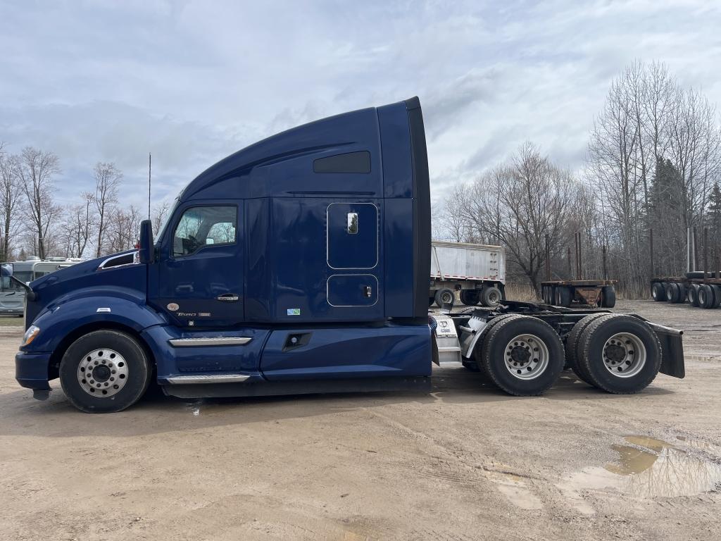 2019 Kenworth T680 Sleeper Tractor