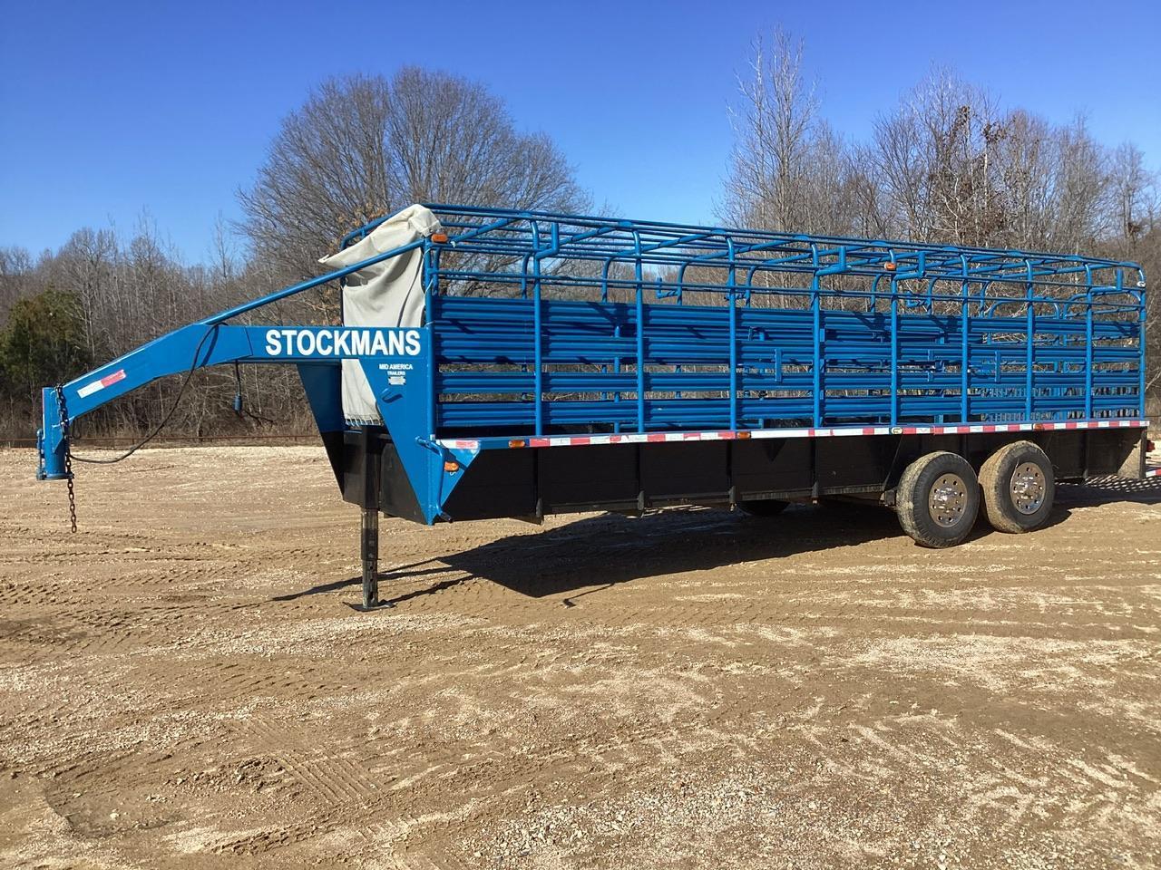 Mid-America Stockmans Livestock Trailer