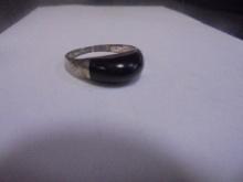 Vintage Ladies Sterling Silver & Black Onyx Ring