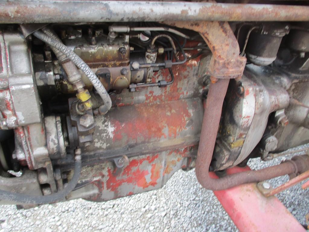 MASSEY FERGUSON 65 TRACTOR W LOADER