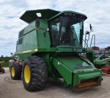 John Deere 9500 Combine