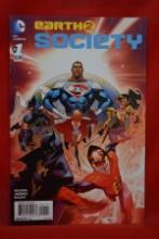 EARTH 2 SOCIETY #1 | PLANETFALL - 1ST ISSUE | JORGE JIMENEZ ART