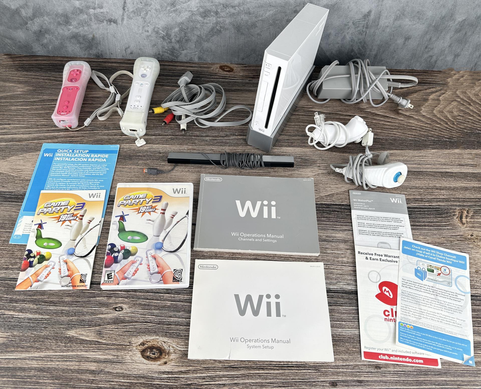 Nintendo Wii Video Game Console Bundle