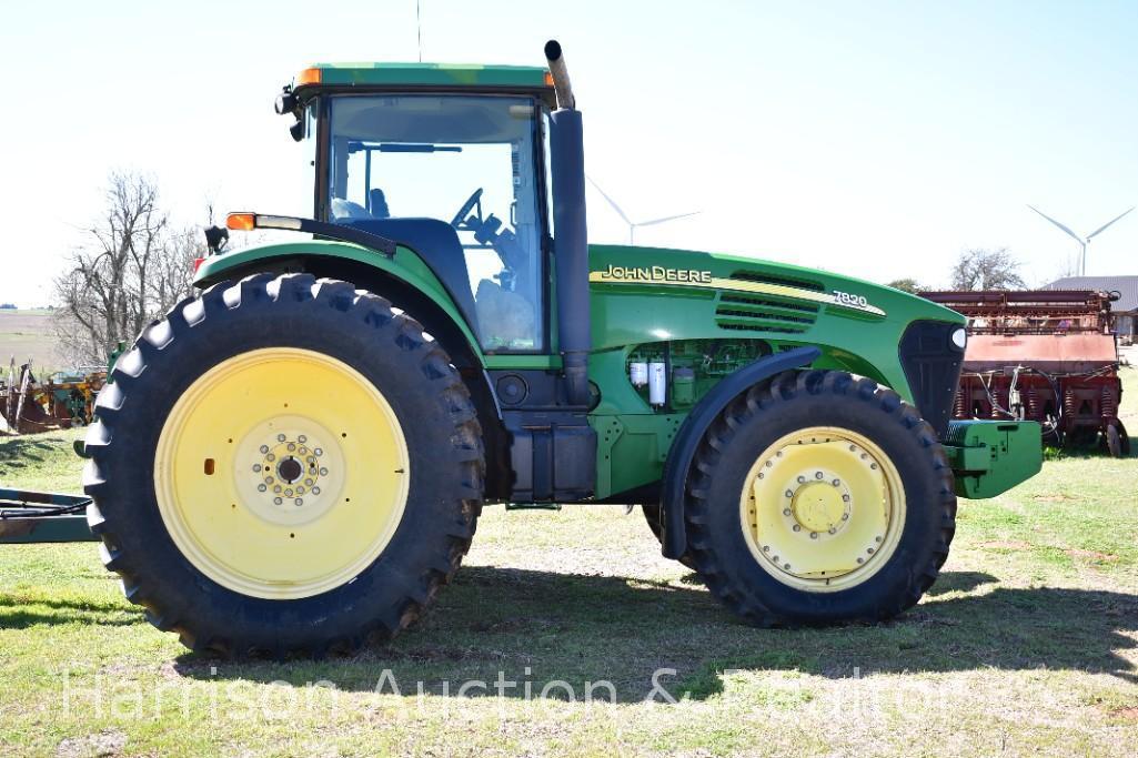 2004 JOHN DEERE 7820