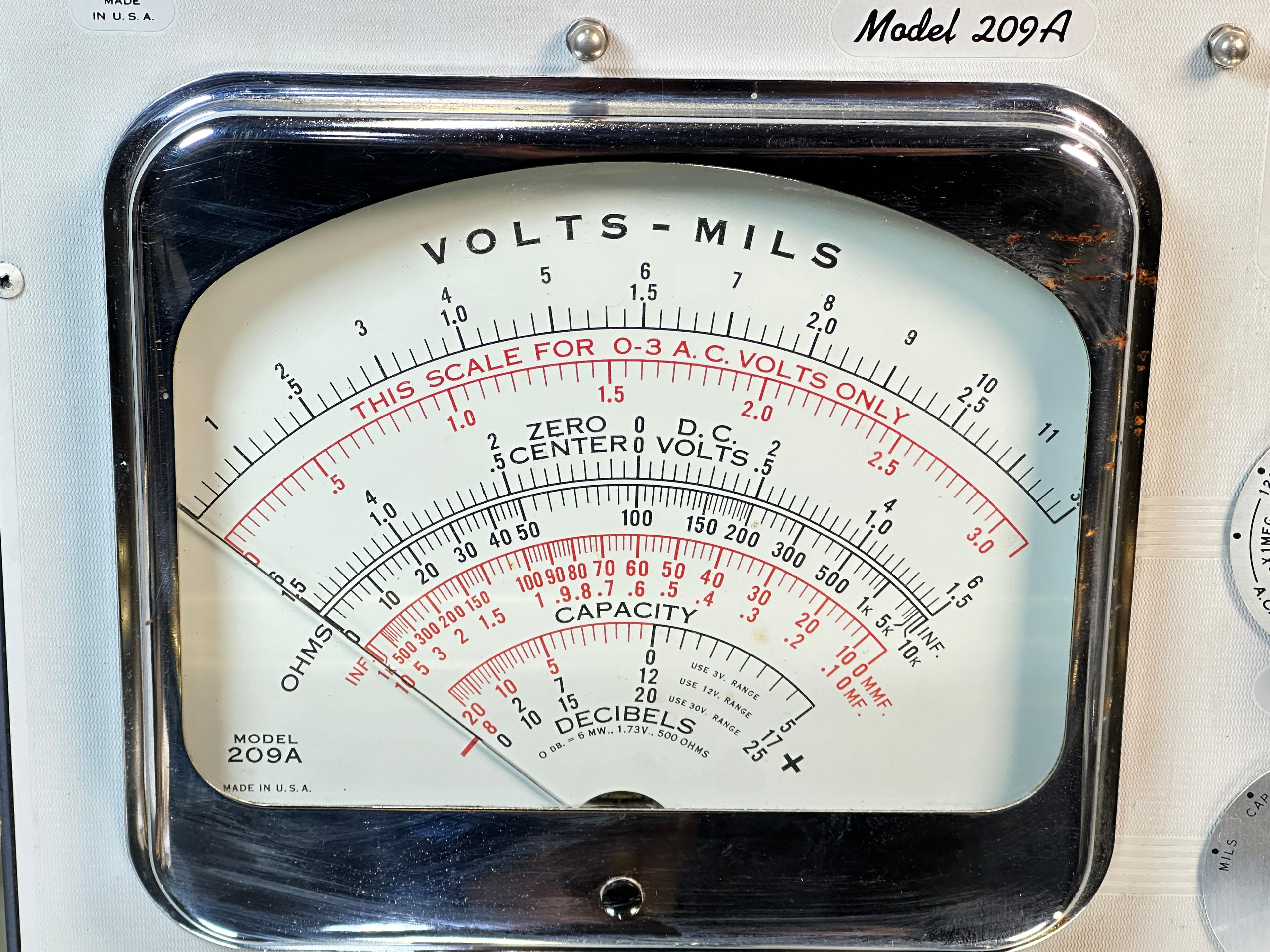 Vintage Hickok Model 209A Volt Meter