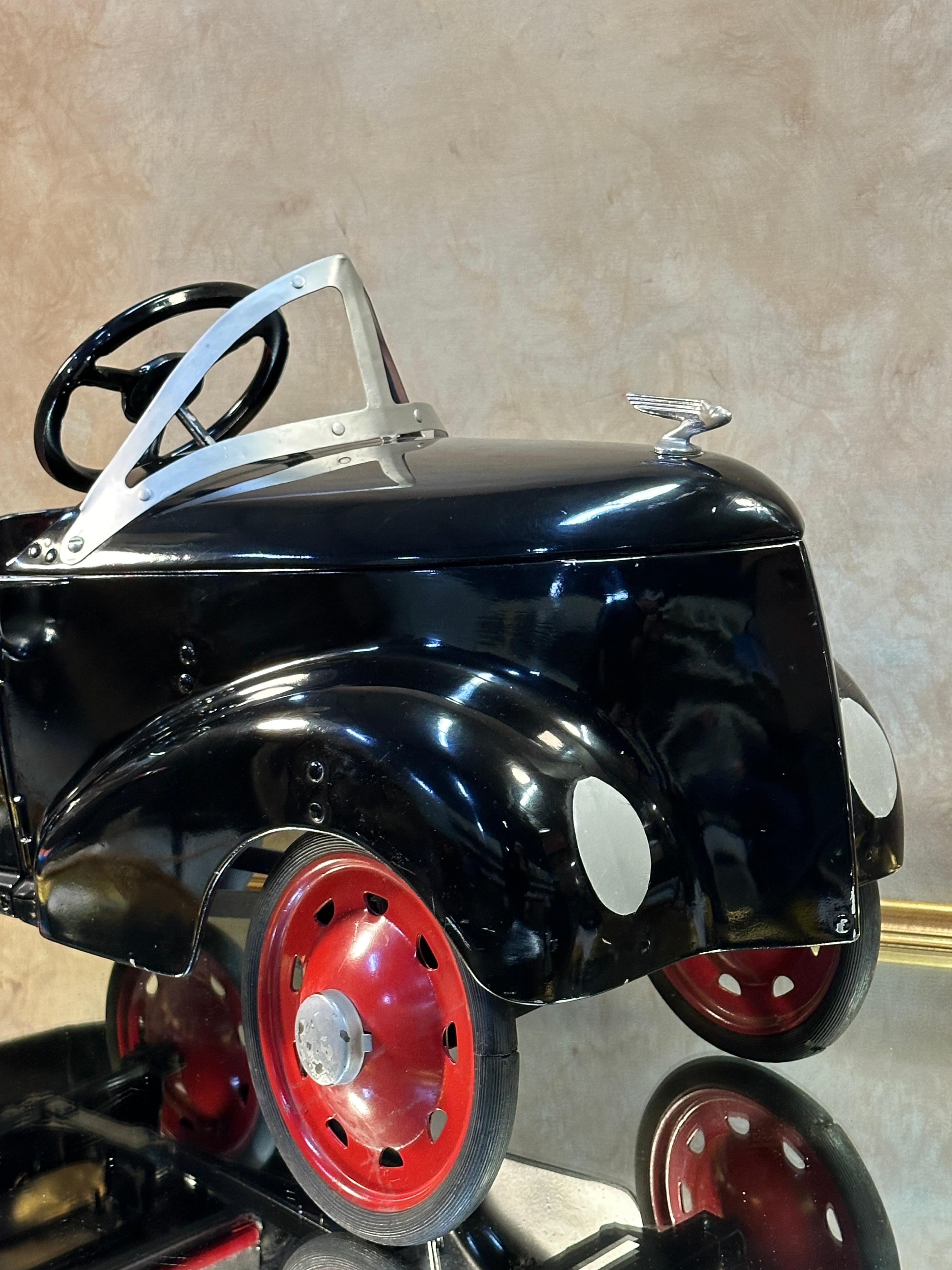 Vintage Restored Gendron Ford Skippy Pedal Car