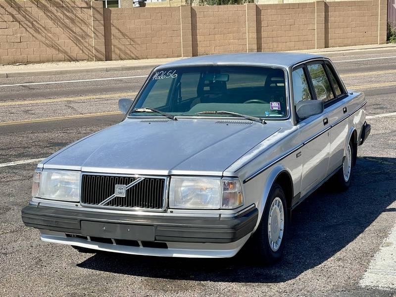 1988 Volvo 240 DL 4 Door Sedan