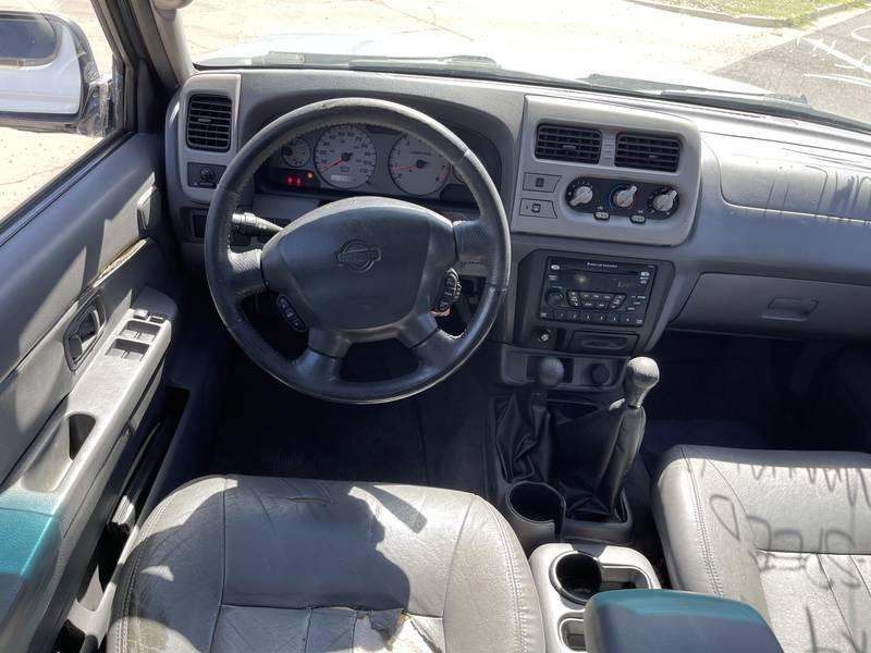 2001 Nissan Xterra SE 4x4 5 Speed Manual 4 Door SUV