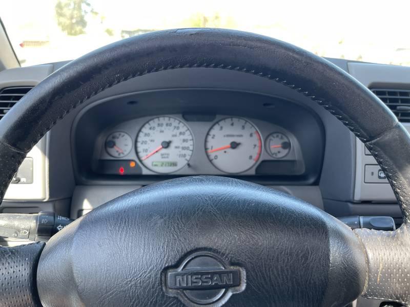 2001 Nissan Xterra SE 4x4 5 Speed Manual 4 Door SUV