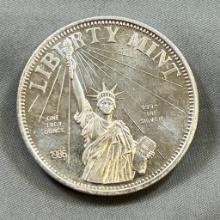 1986 Liberty Mint One Troy Ounce .999 Silver Round