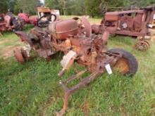 Allis Chalmer D10 parts tractor, #1100