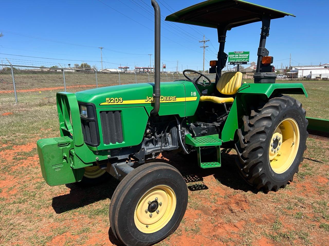 2007 John Deere 5203