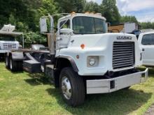 1998 MACK DM690S ROLLOFF TRUCK