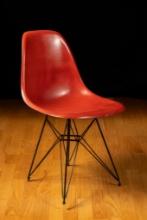 Vintage Herman-Miller Eames Chair in Red 8
