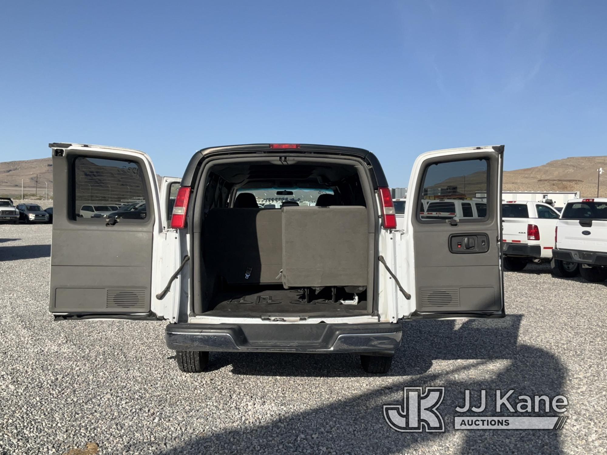 (Las Vegas, NV) 2008 Chevrolet Express G3500 Extended Van Runs & Moves