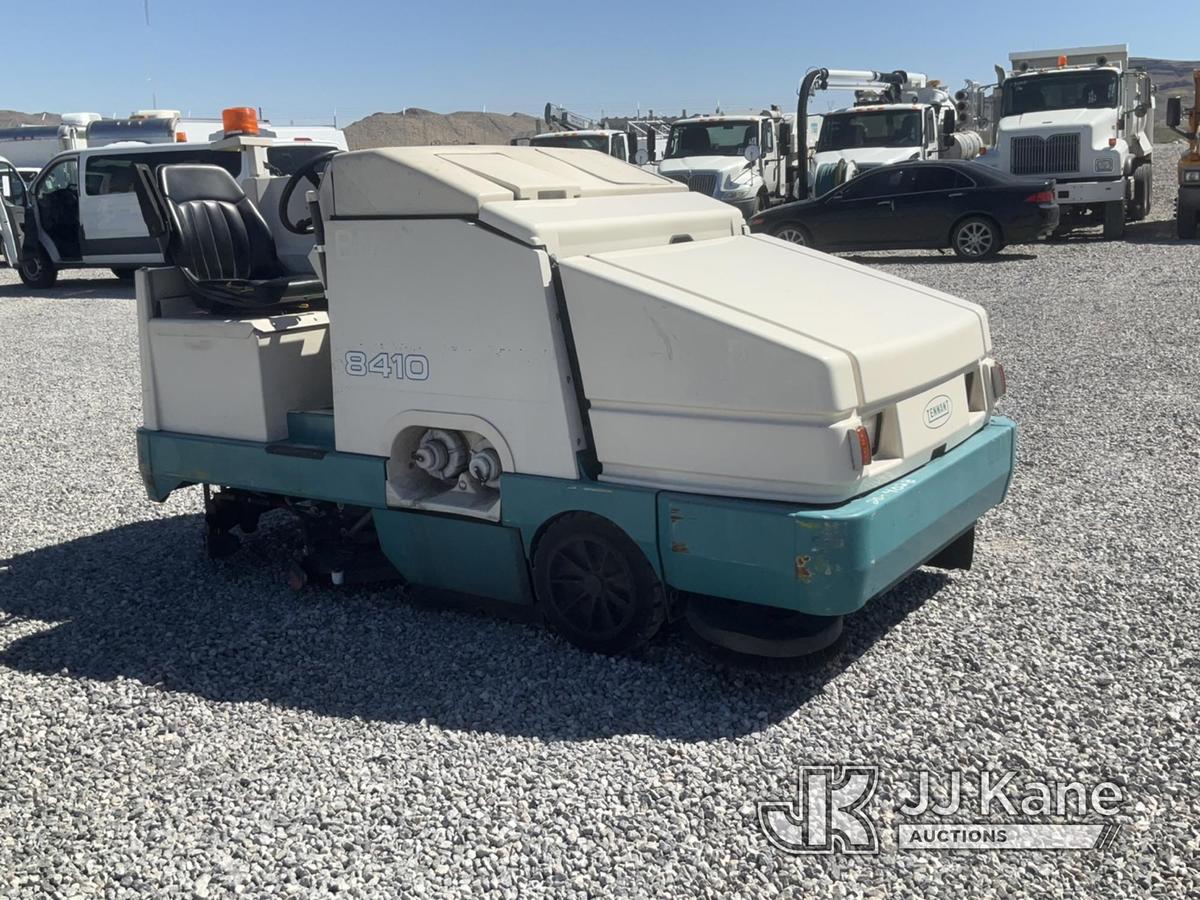 (Las Vegas, NV) Tennant 8410 Sweeper, Scrubber Runs & Moves