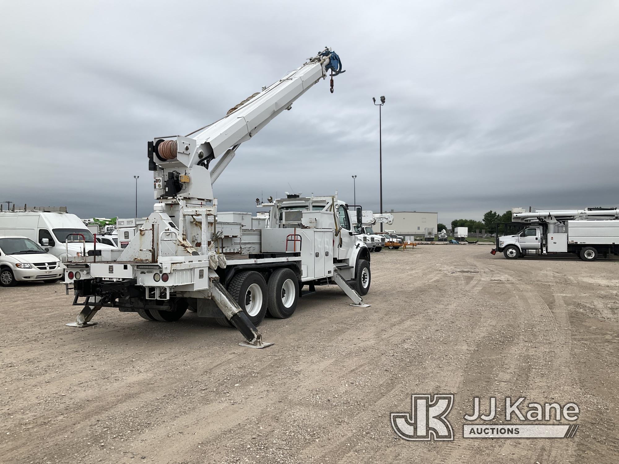 (Waxahachie, TX) Altec D3055B-TR, , 2015 Freightliner M2-106 Utility Truck Runs, Moves & Upper Opera