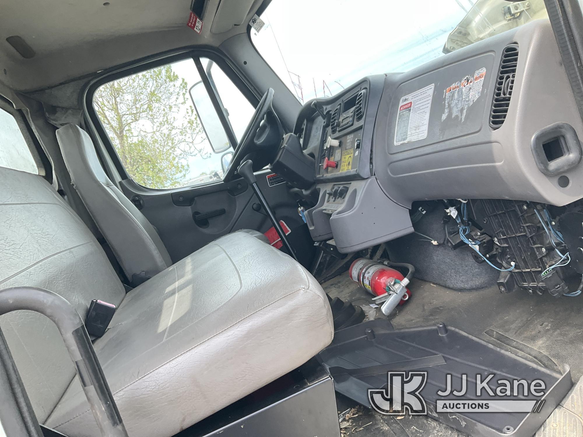 (Kansas City, MO) Altec AA755-MH, Material Handling Bucket Truck rear mounted on 2013 Freightliner M