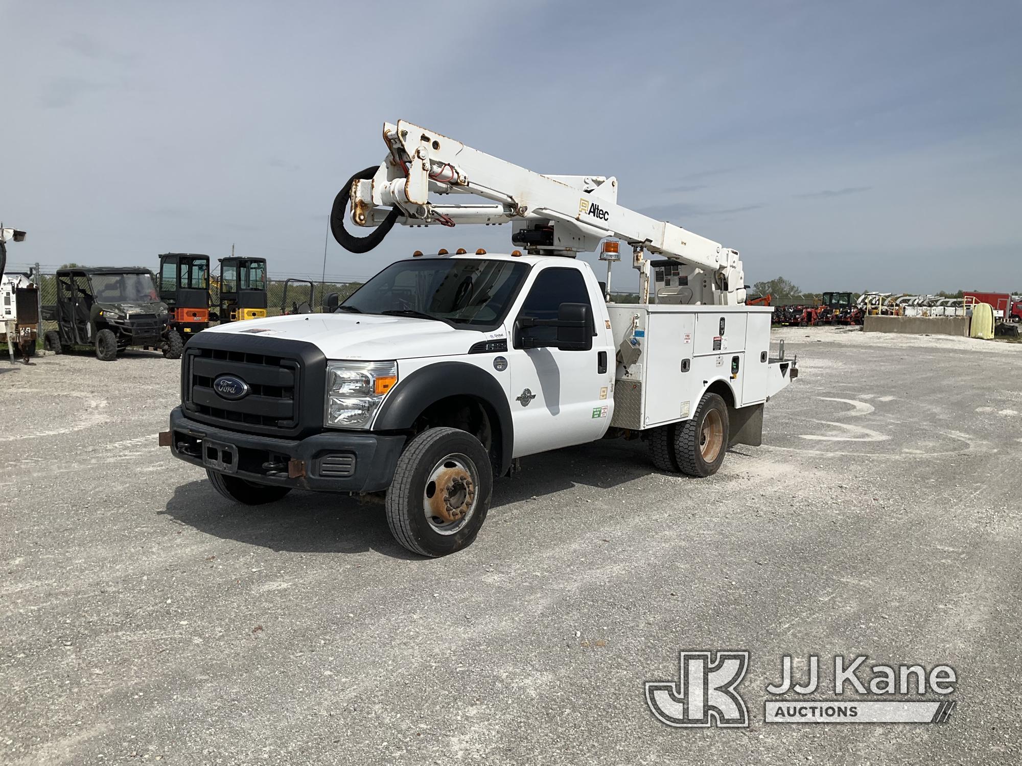 (Hawk Point, MO) Altec AT40G, Telescopic Insulated Bucket Truck mounted behind cab on 2016 Ford F550