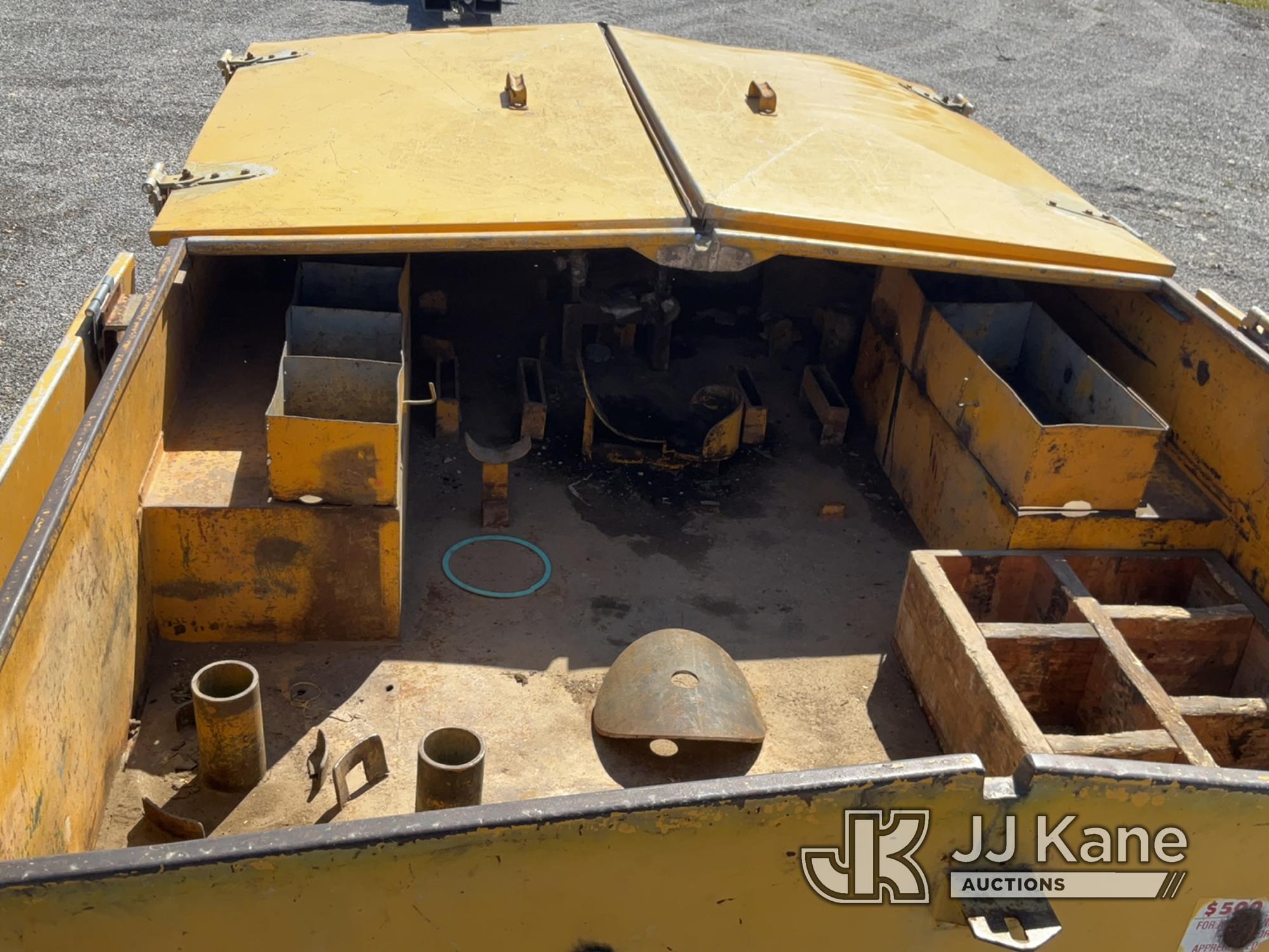 (Hawk Point, MO) 1988 Craftsmen Hotstick Trailer Rust/Body Damage.